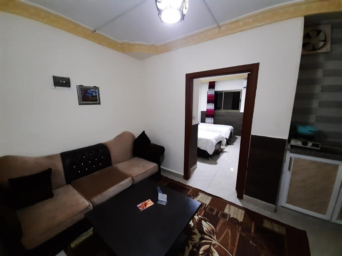 Petra Visitors Apartments 와디무사 외부 사진