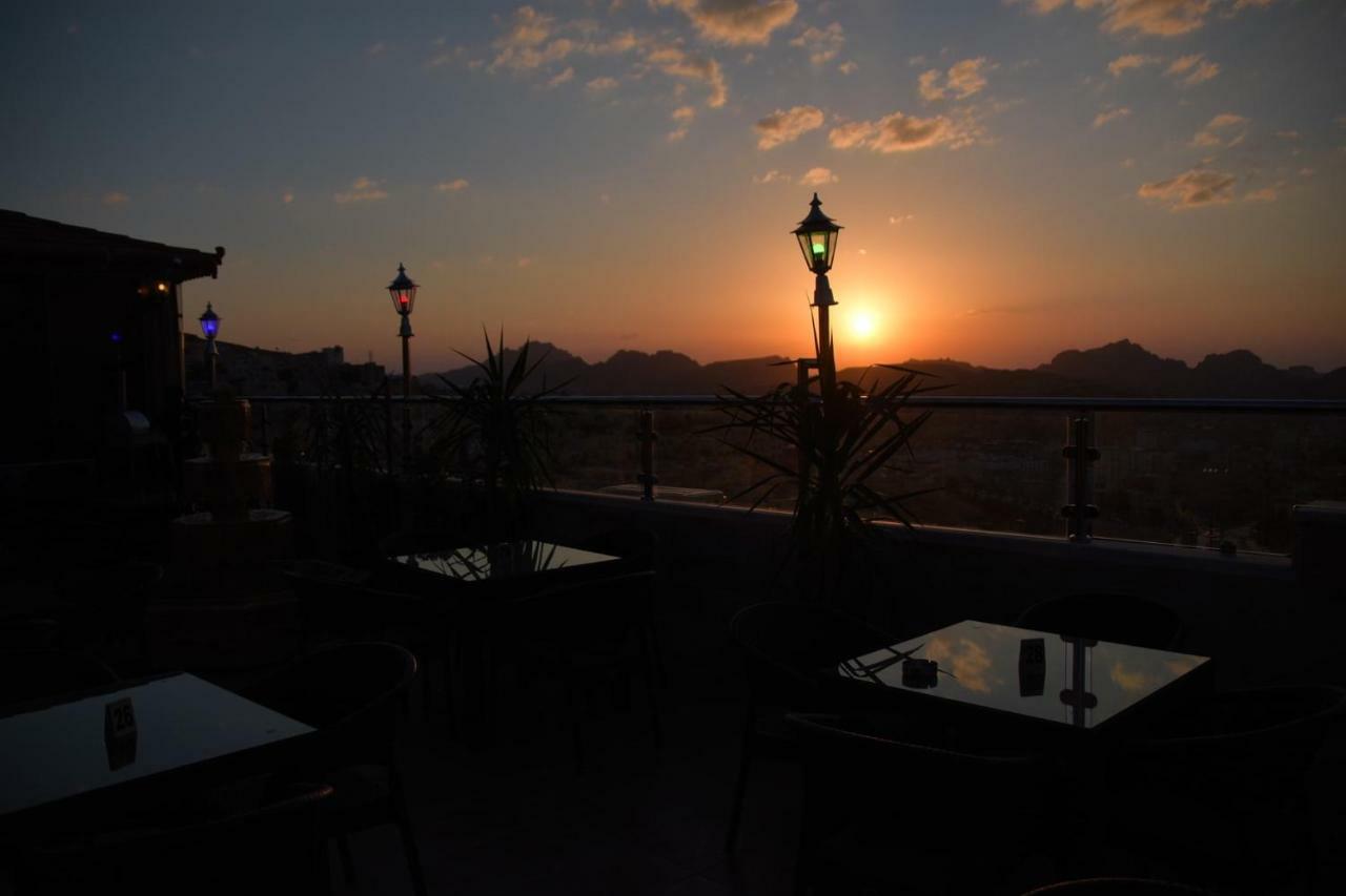 Petra Visitors Hotel 와디무사 외부 사진